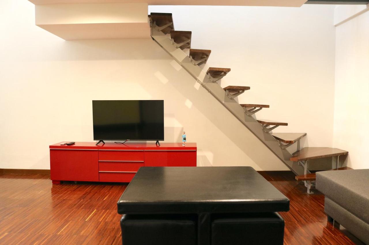 Cozy & Large Loft Famagosta Apartment มิลาน ภายนอก รูปภาพ